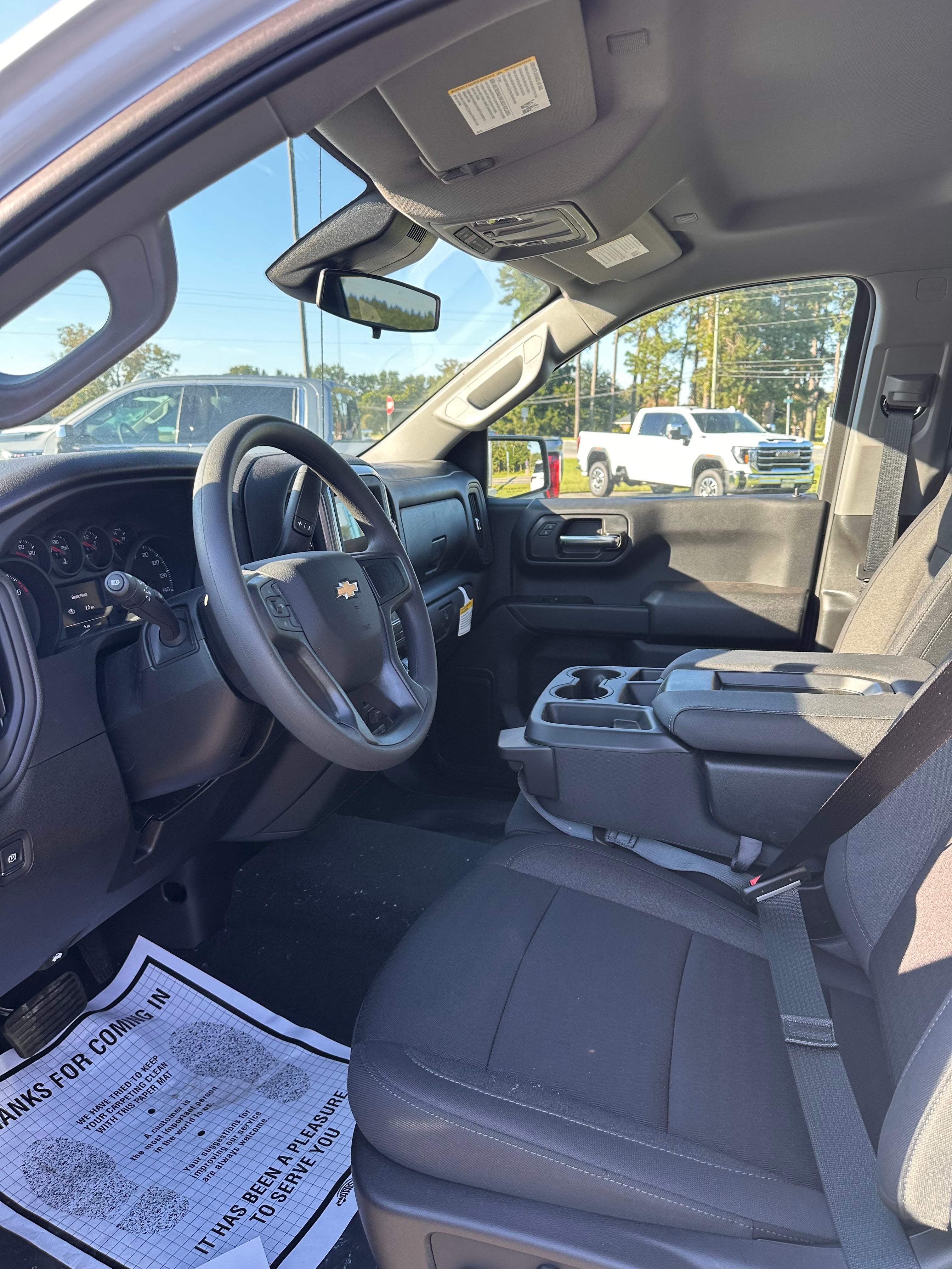 2025 Chevrolet Silverado 1500 Custom