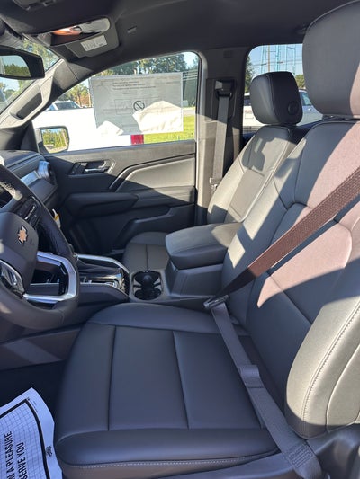 2025 Chevrolet Colorado WT/LT