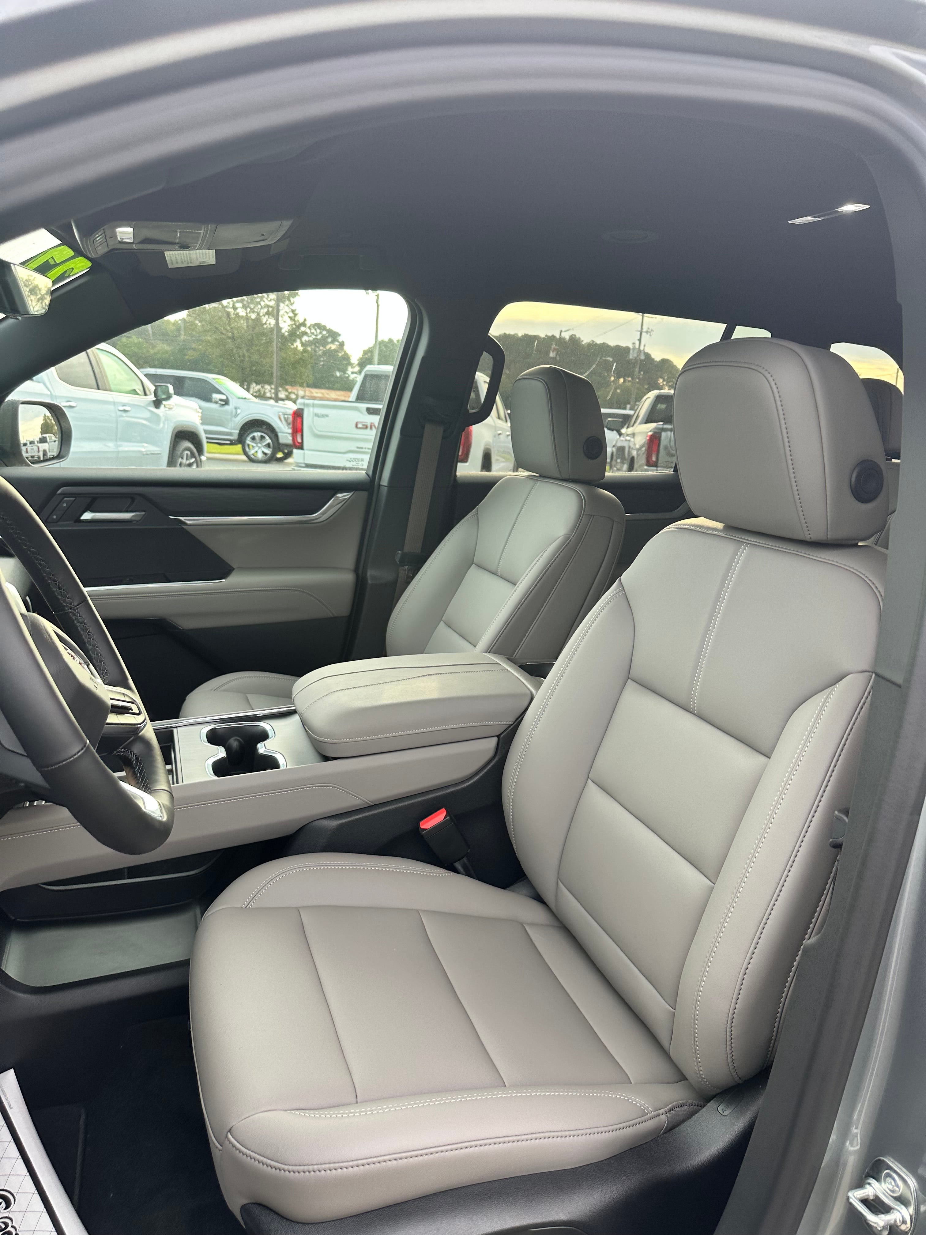 2027 GMC Acadia Base