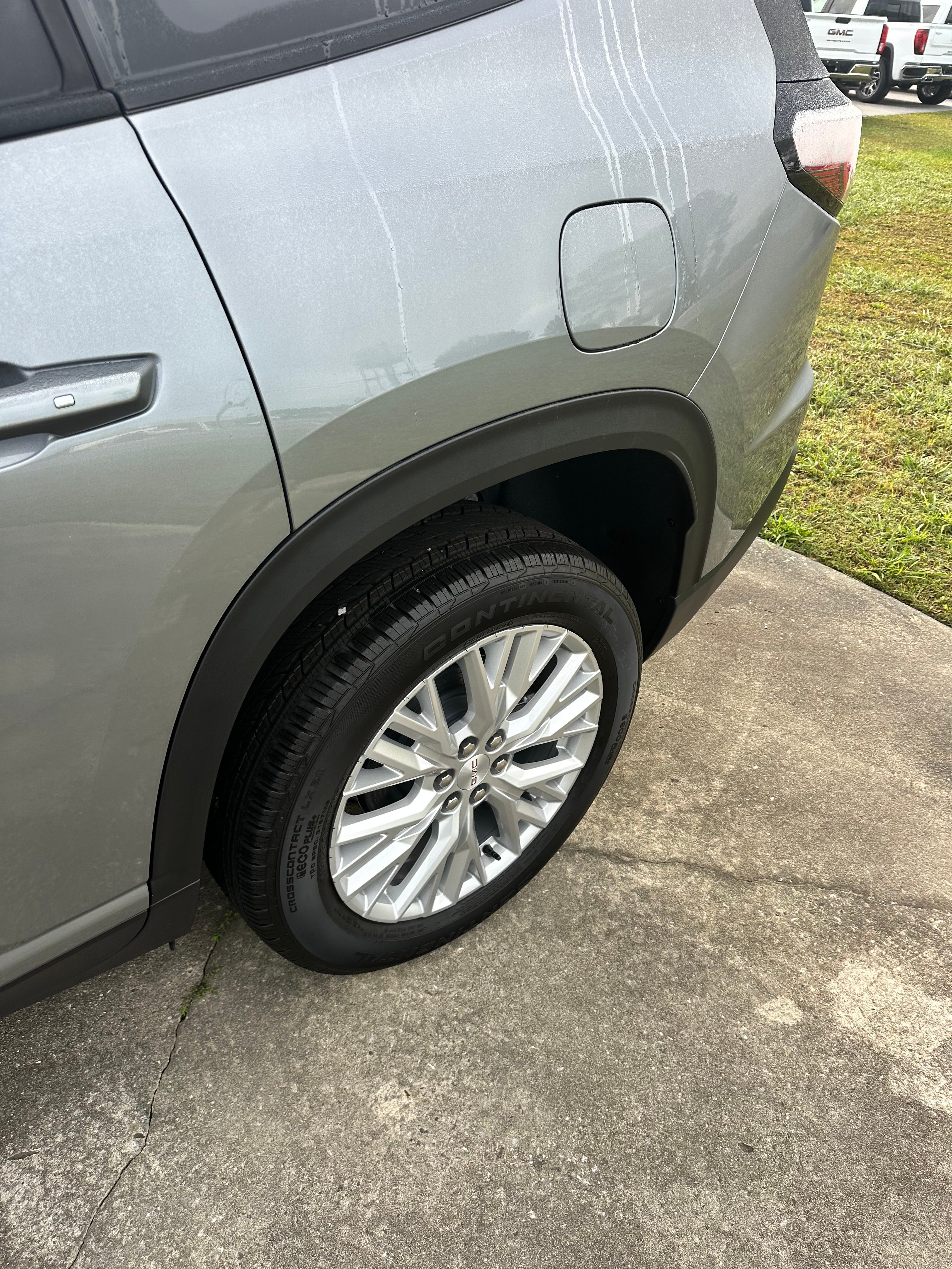2027 GMC Acadia Base