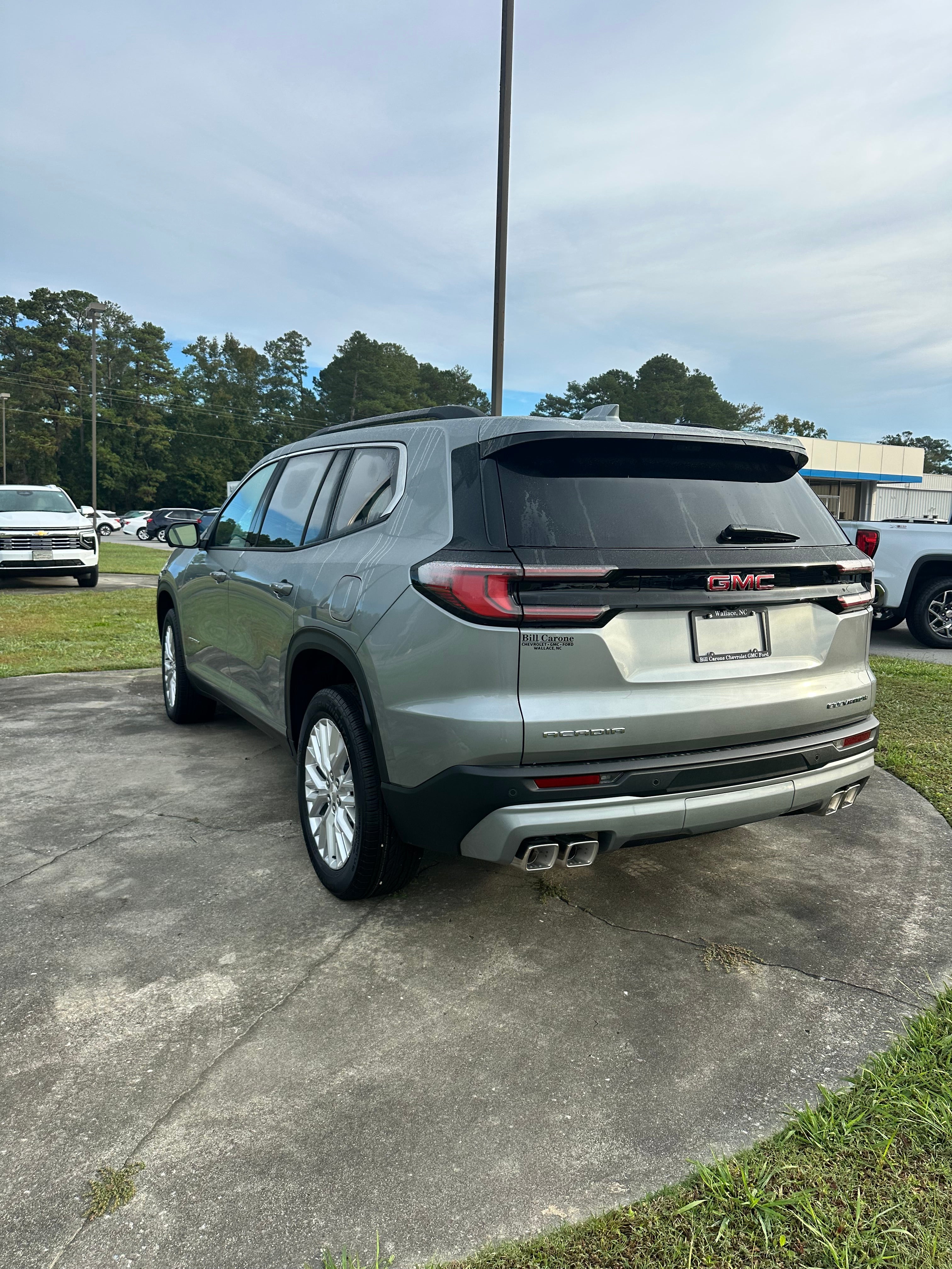 2027 GMC Acadia Base