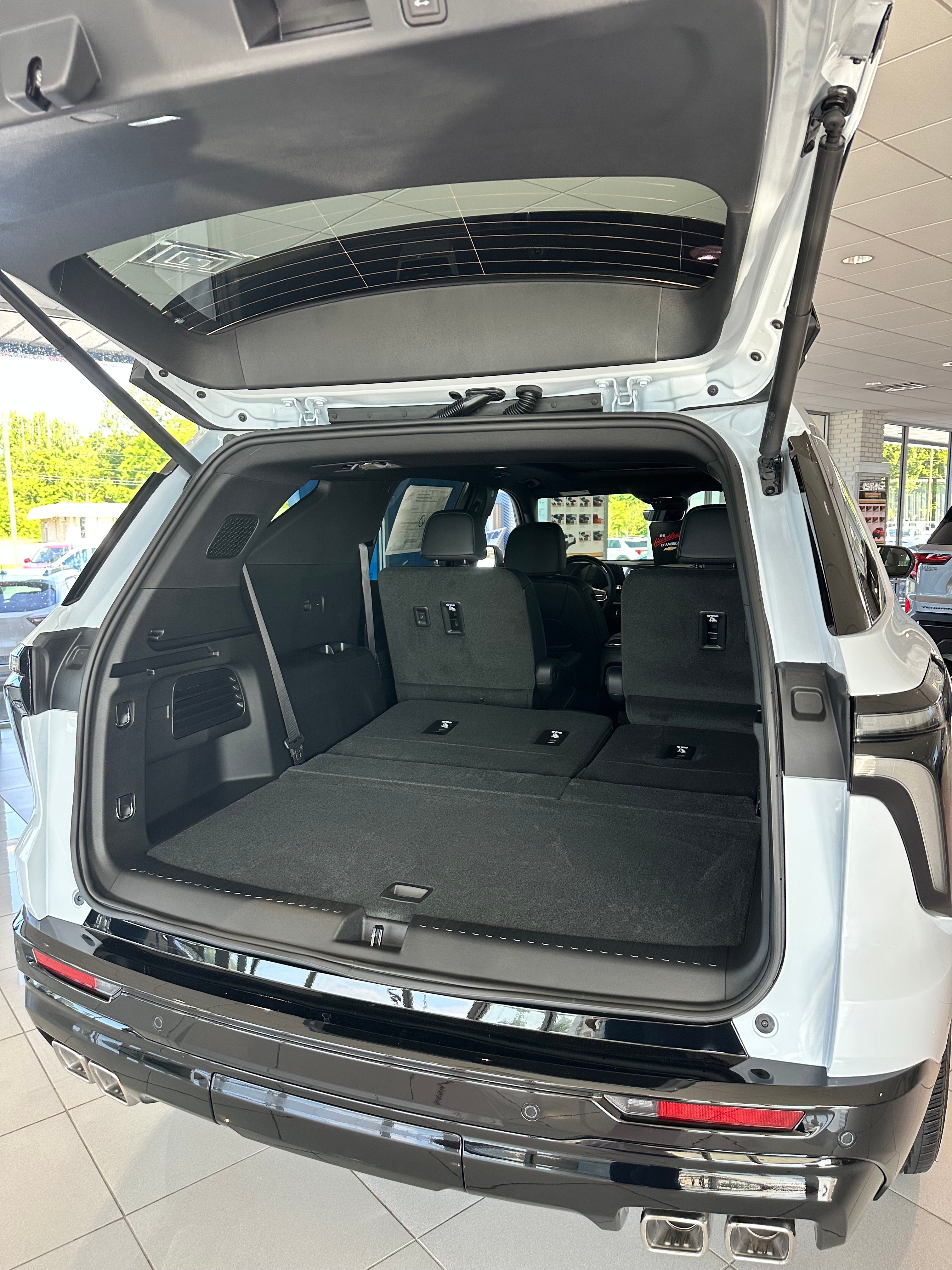 2026 Chevrolet Traverse Base