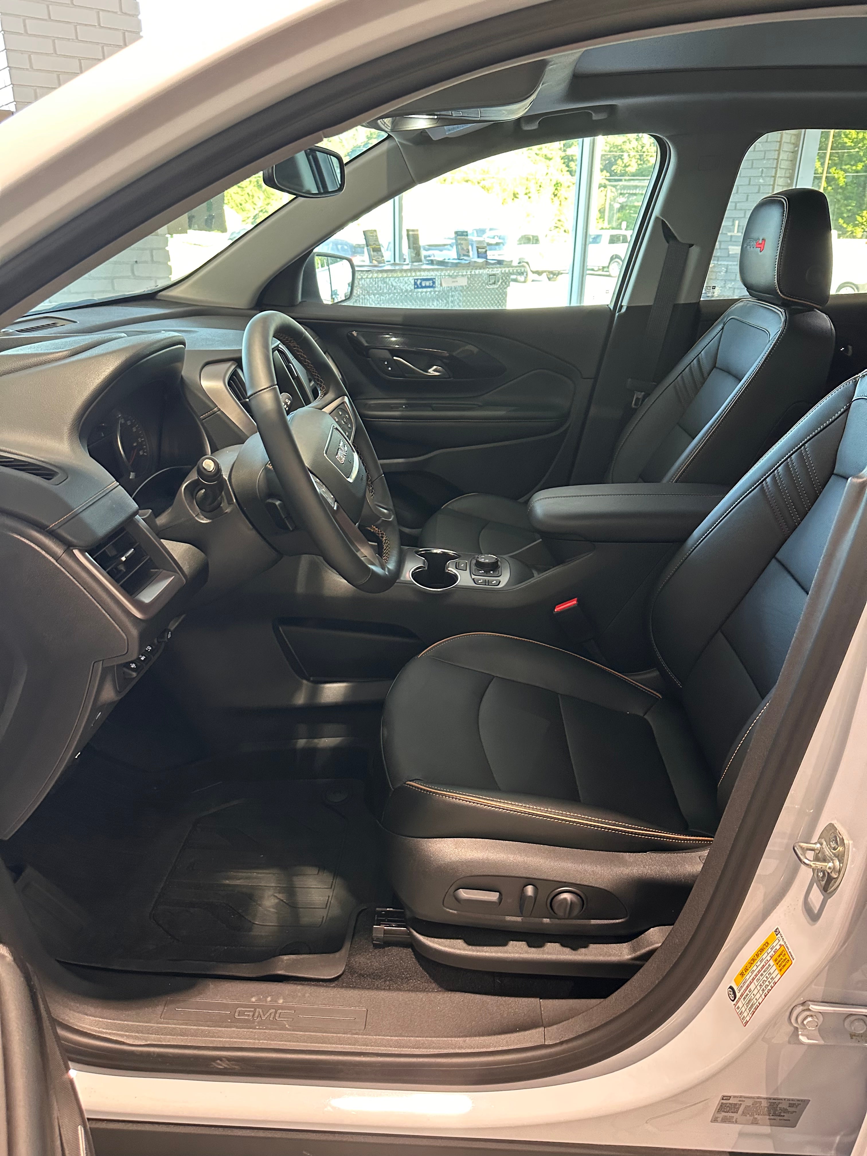 2024 GMC Terrain AT4