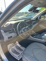 2024 Toyota Highlander Base