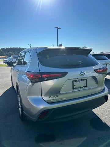 2024 Toyota Highlander Base