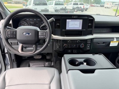 2026 Ford F-350 Super Duty XL 4x4 4dr Crew Cab 179 in. WB SRW Chassis