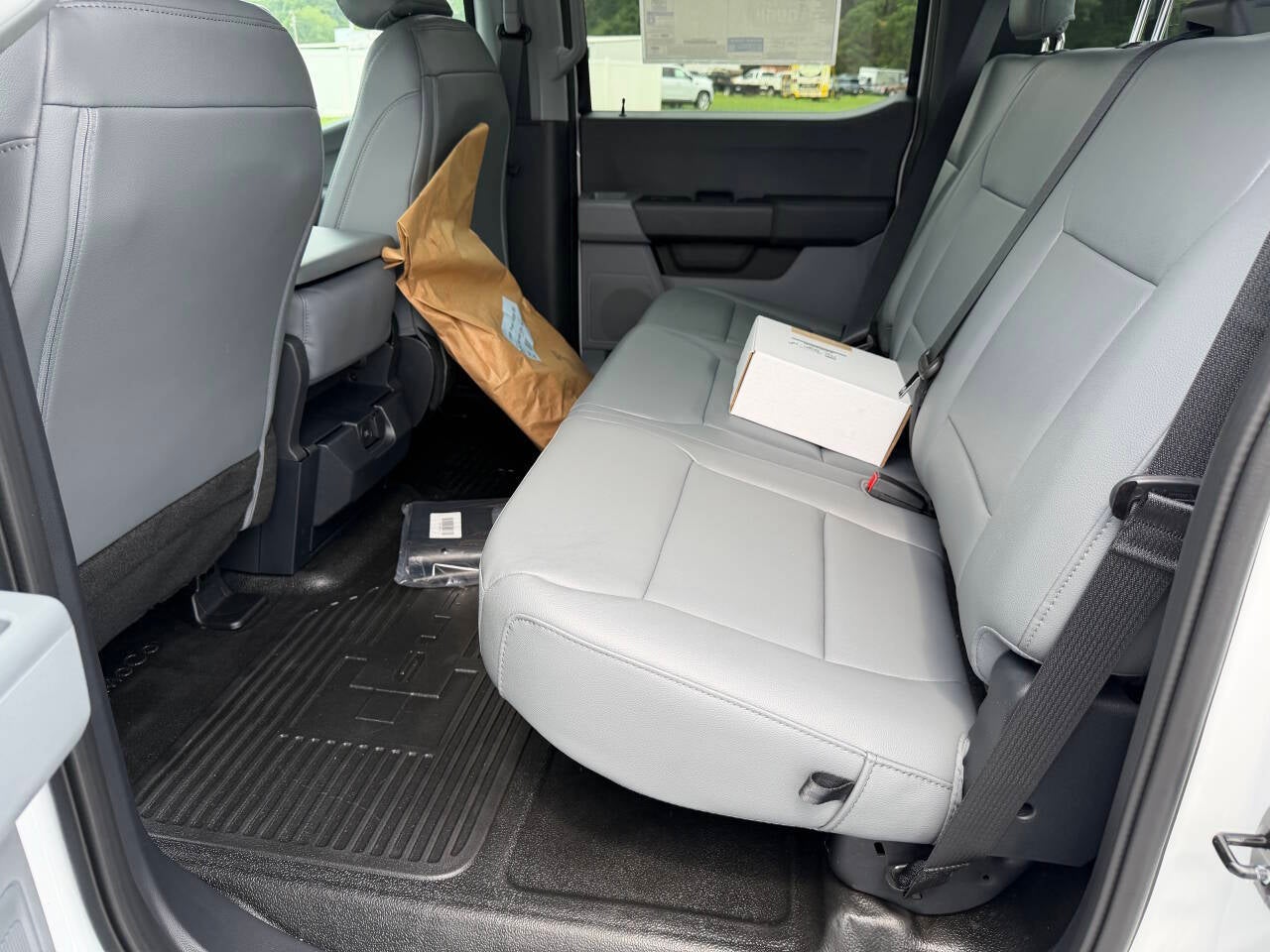 2026 Ford F-350 Super Duty XL 4x4 4dr Crew Cab 179 in. WB SRW Chassis