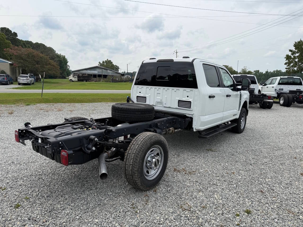 2026 Ford F-350 Super Duty XL 4x4 4dr Crew Cab 179 in. WB SRW Chassis