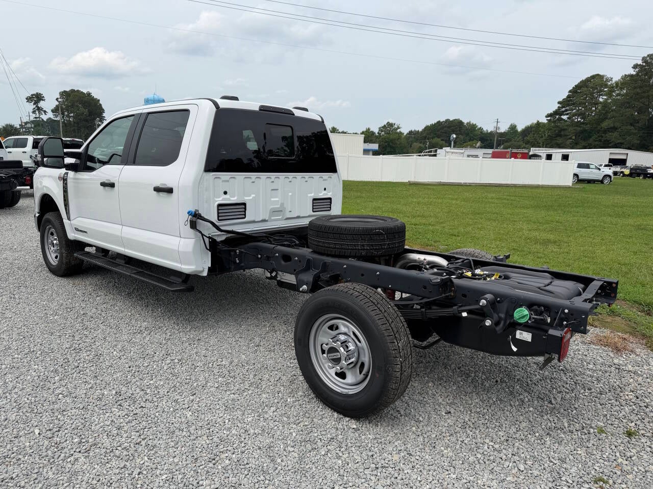 2026 Ford F-350 Super Duty XL 4x4 4dr Crew Cab 179 in. WB SRW Chassis