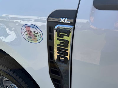 2026 Ford F-350 Super Duty XL 4x4 4dr Crew Cab 179 in. WB SRW Chassis