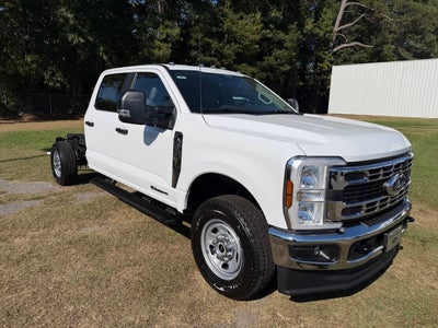 2026 Ford F-350 Super Duty XL 4x4 4dr Crew Cab 179 in. WB SRW Chassis