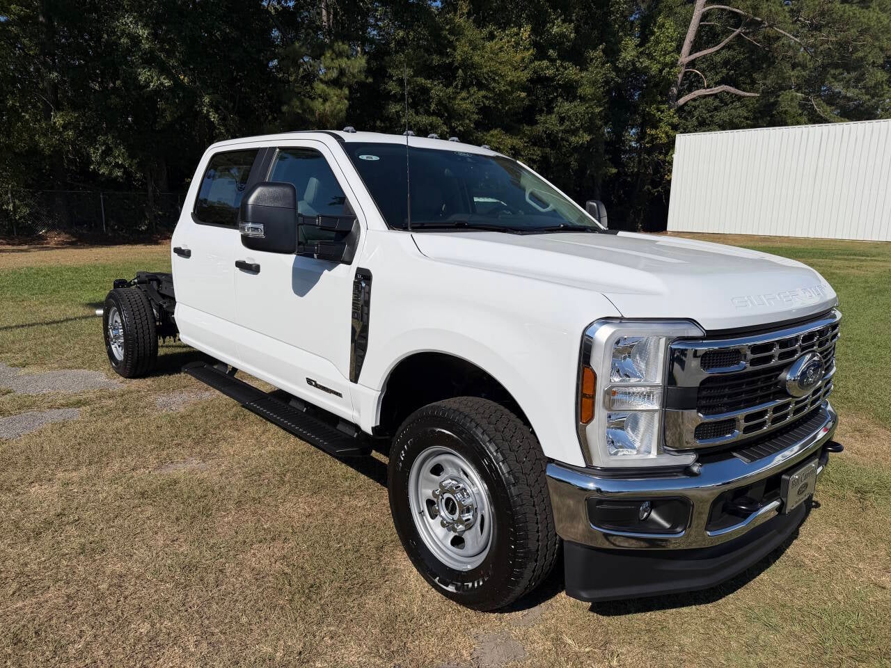 2026 Ford F-350 Super Duty XL 4x4 4dr Crew Cab 179 in. WB SRW Chassis