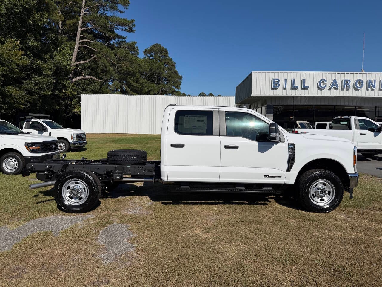 2026 Ford F-350 Super Duty XL 4x4 4dr Crew Cab 179 in. WB SRW Chassis