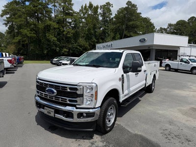 2026 Ford F-350 Super Duty XL 4x4 4dr Crew Cab 179 in. WB SRW Chassis