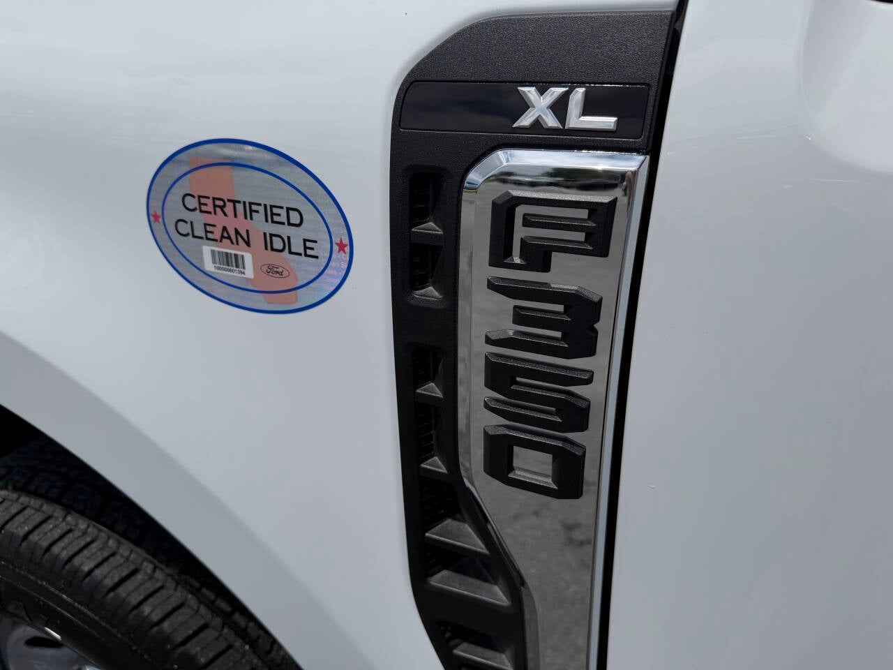 2026 Ford F-350 Super Duty XL 4x4 4dr Crew Cab 179 in. WB SRW Chassis