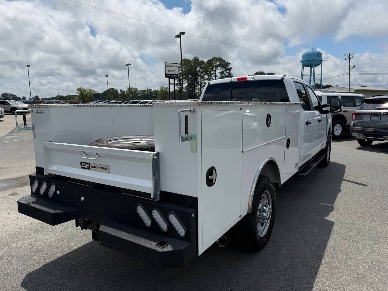 2026 Ford F-350 Super Duty XL 4x4 4dr Crew Cab 179 in. WB SRW Chassis