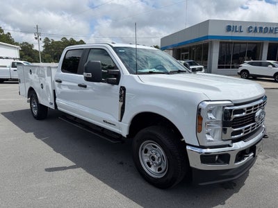 2026 Ford F-350 Super Duty XL 4x4 4dr Crew Cab 179 in. WB SRW Chassis