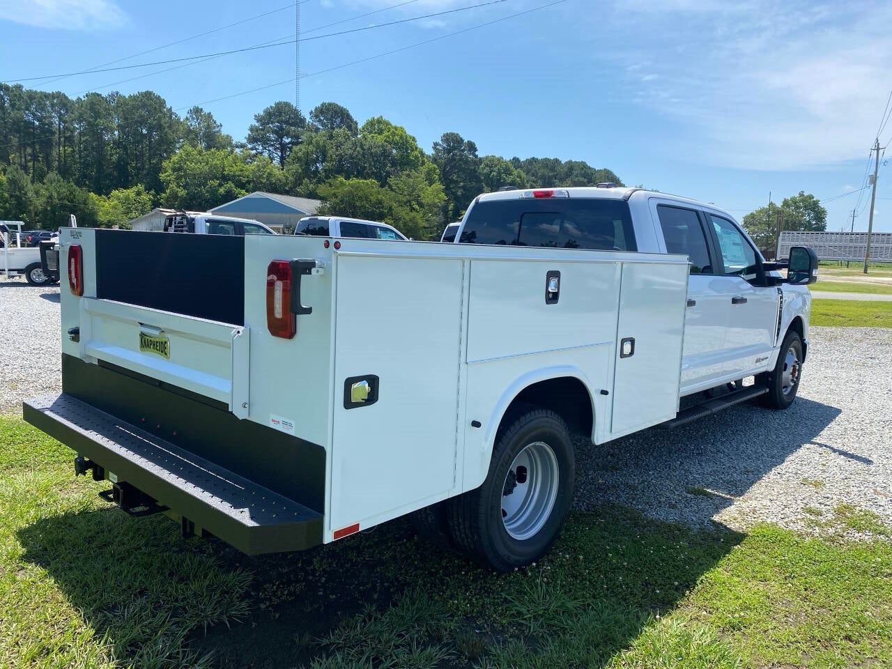 2025 Ford F-350 Super Duty 4X2 4dr Crew Cab 179.8 in. WB