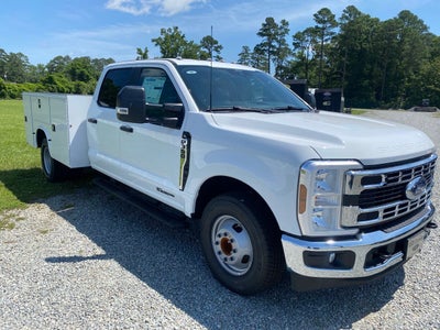 2025 Ford F-350 Super Duty 4X2 4dr Crew Cab 179.8 in. WB