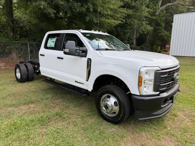 2026 Ford F-350 Super Duty XL 4x4 4dr Crew Cab 179 in. WB DRW Chassis