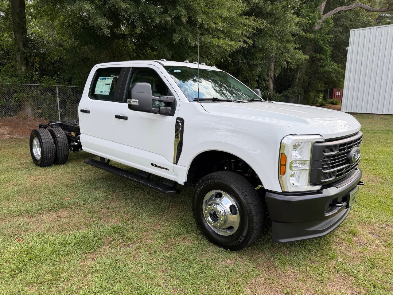 2026 Ford F-350 Super Duty XL 4x4 4dr Crew Cab 179 in. WB DRW Chassis