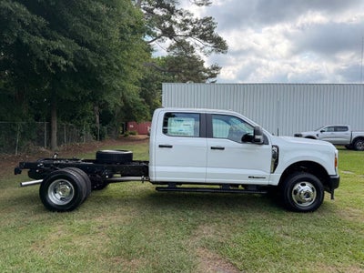 2026 Ford F-350 Super Duty XL 4x4 4dr Crew Cab 179 in. WB DRW Chassis