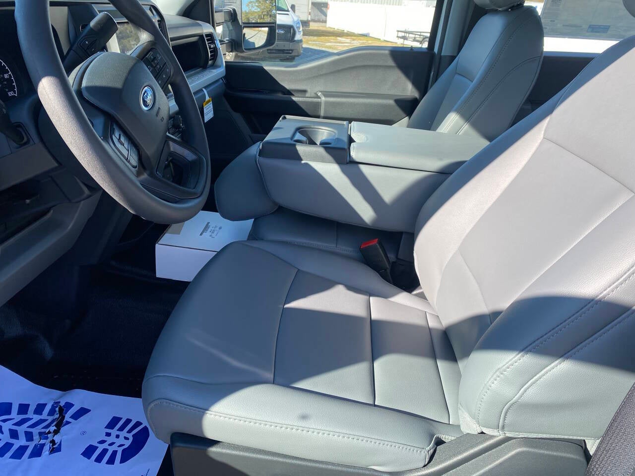 2026 Ford F-350 Super Duty XL 4x4 4dr Crew Cab 179 in. WB DRW Chassis