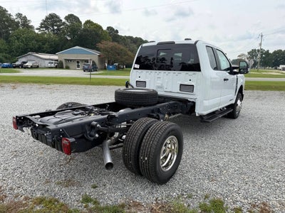 2026 Ford F-350 Super Duty XL 4x4 4dr SuperCab 168 in. WB DRW Chassis