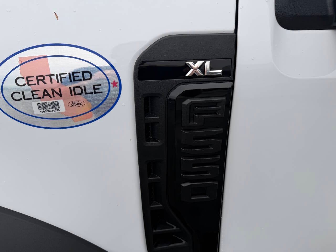 2027 Ford F-550 Super Duty 4X4 4dr Crew Cab 179.8 203.8 in. WB