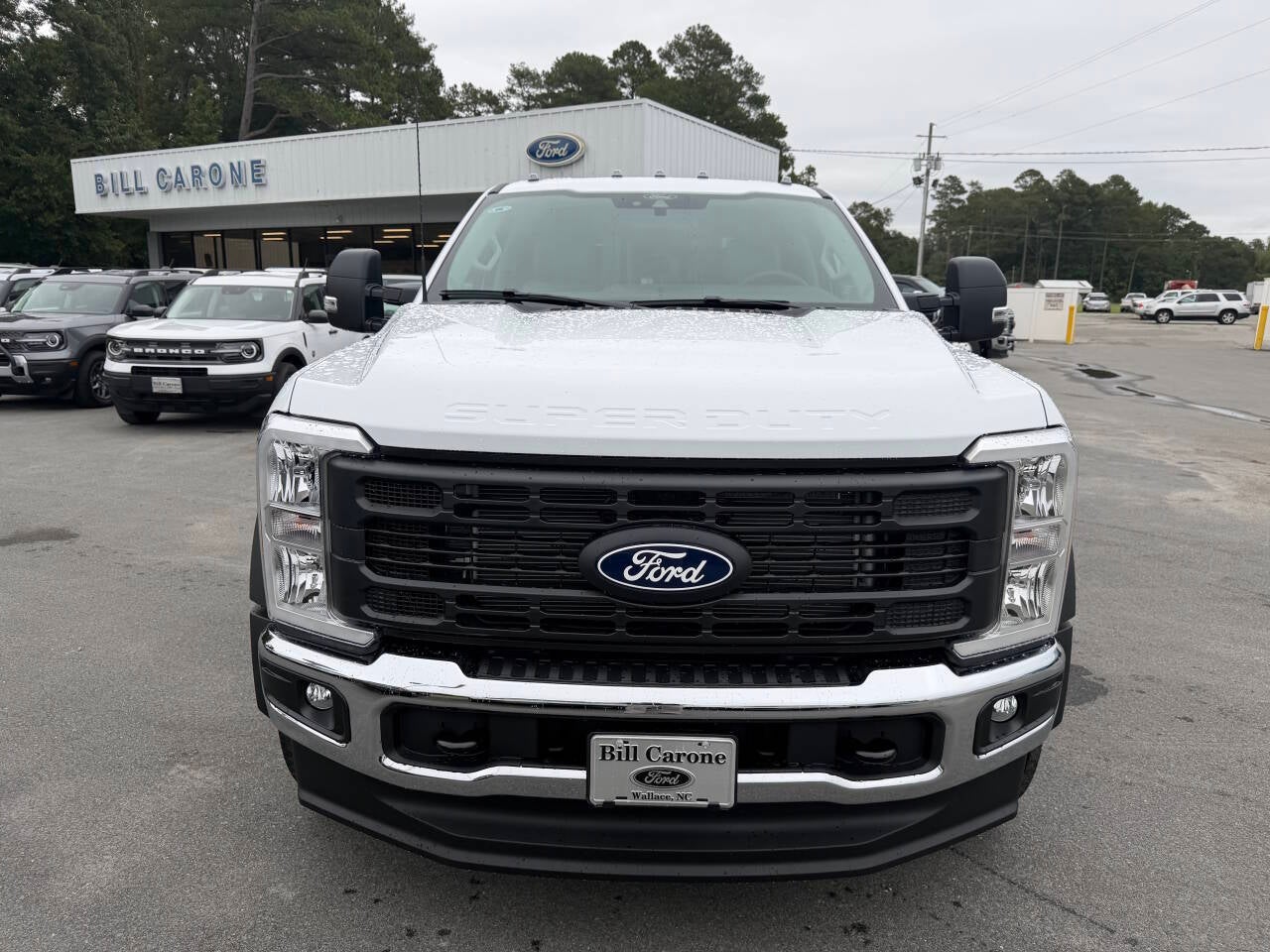 2027 Ford F-550 Super Duty 4X4 4dr Crew Cab 179.8 203.8 in. WB