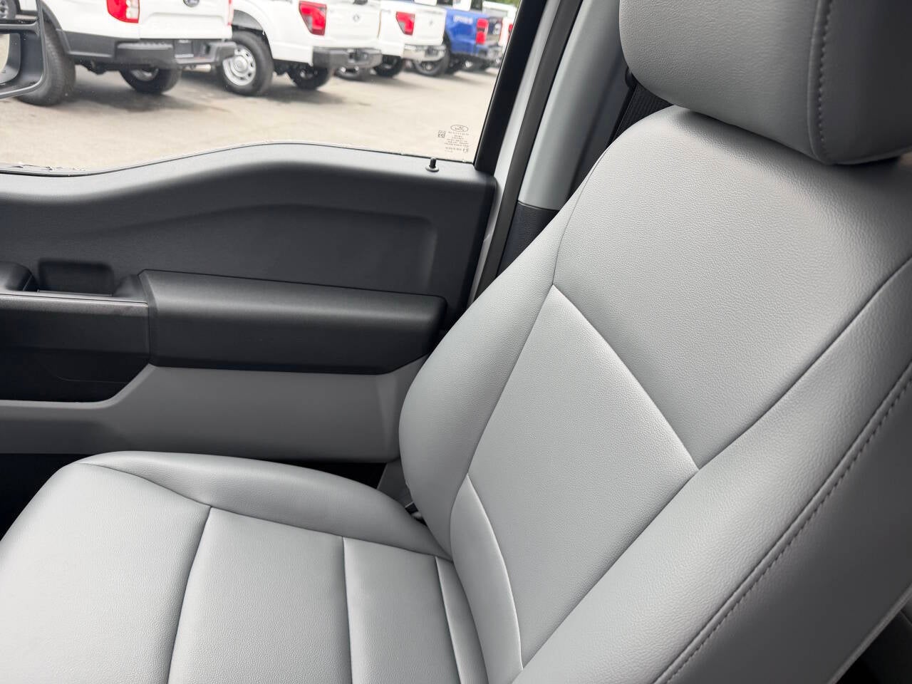 2027 Ford F-550 Super Duty 4X4 4dr Crew Cab 179.8 203.8 in. WB