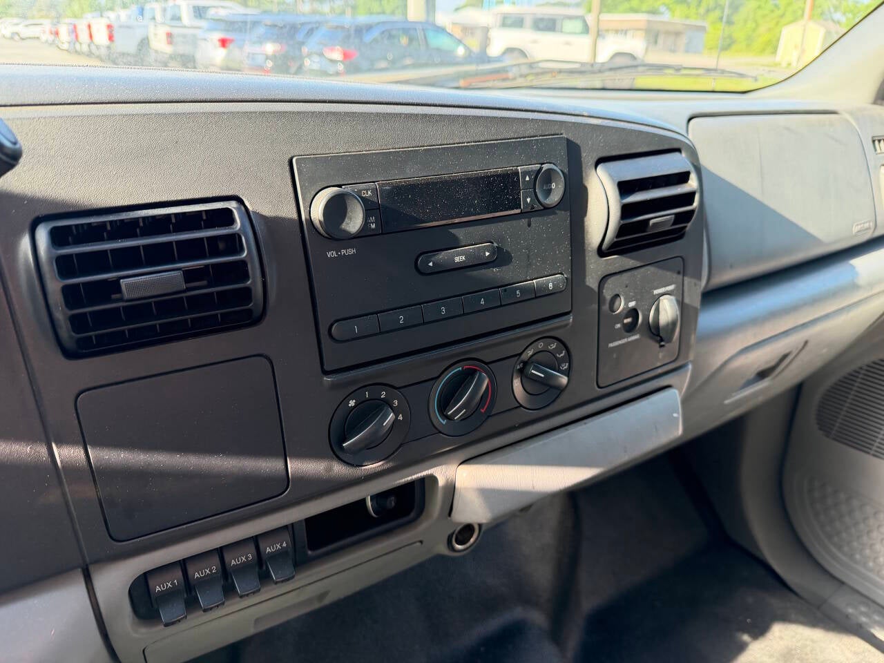 2007 Ford F-350 Super Duty 4X2 2dr Regular Cab 140.8 164.8 in. WB