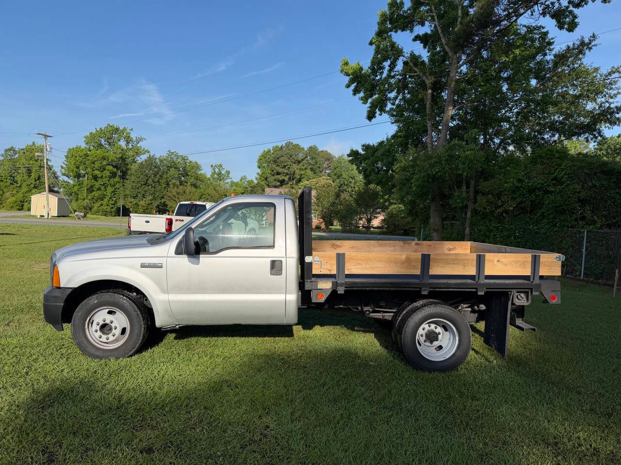 2007 Ford F-350 Super Duty 4X2 2dr Regular Cab 140.8 164.8 in. WB