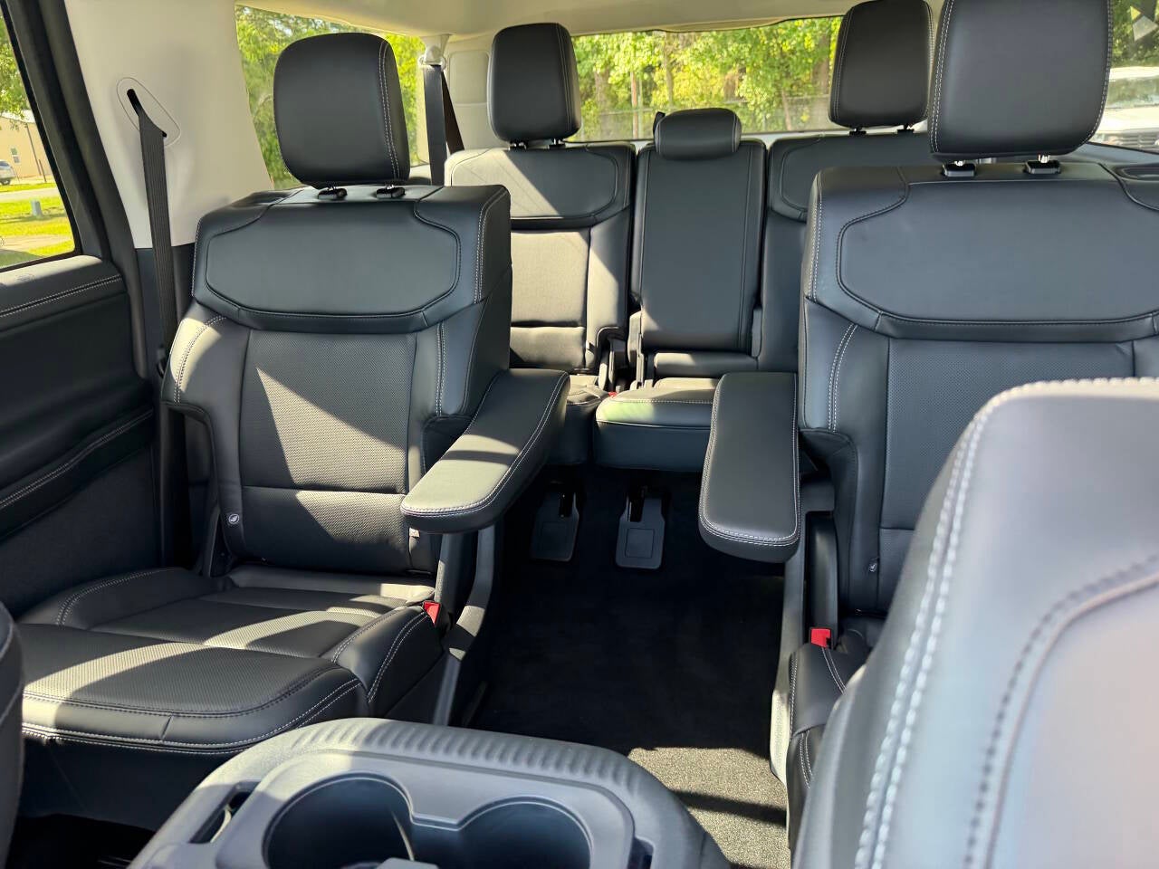 2026 Ford Expedition MAX Platinum 4x4 4dr SUV
