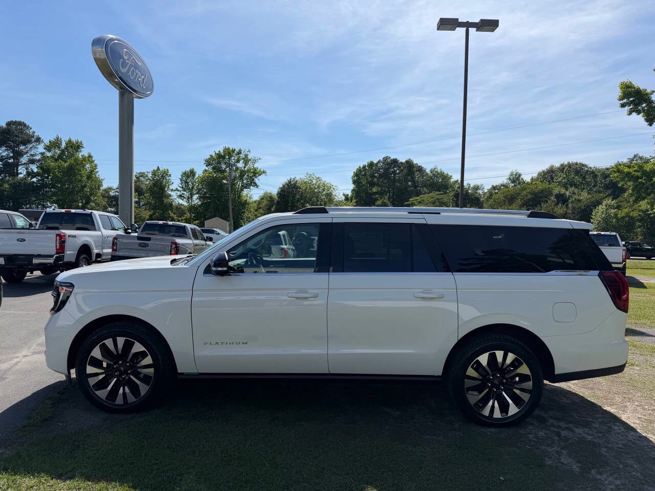 2026 Ford Expedition MAX Platinum 4x4 4dr SUV