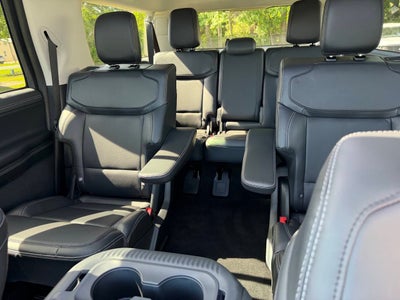 2026 Ford Expedition MAX Platinum 4x4 4dr SUV