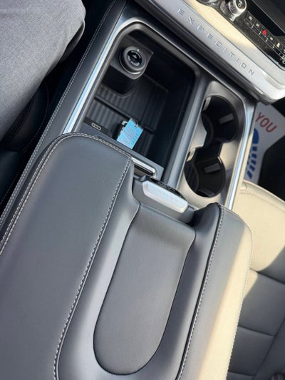2026 Ford Expedition MAX Platinum 4x4 4dr SUV