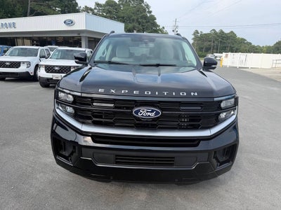 2027 Ford Expedition MAX Platinum 4x4 4dr SUV