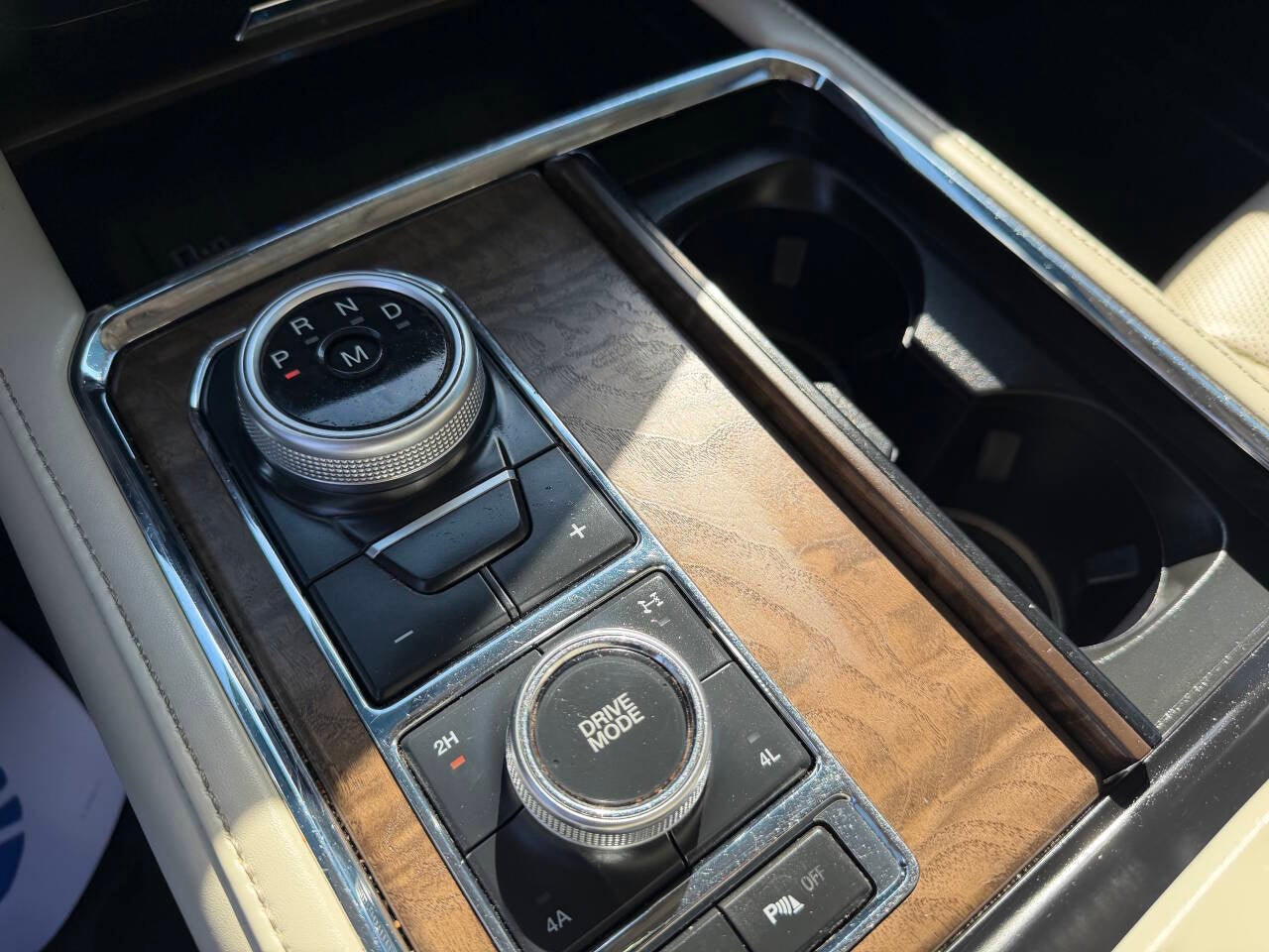 2021 Ford Expedition MAX Platinum 4x4 4dr SUV
