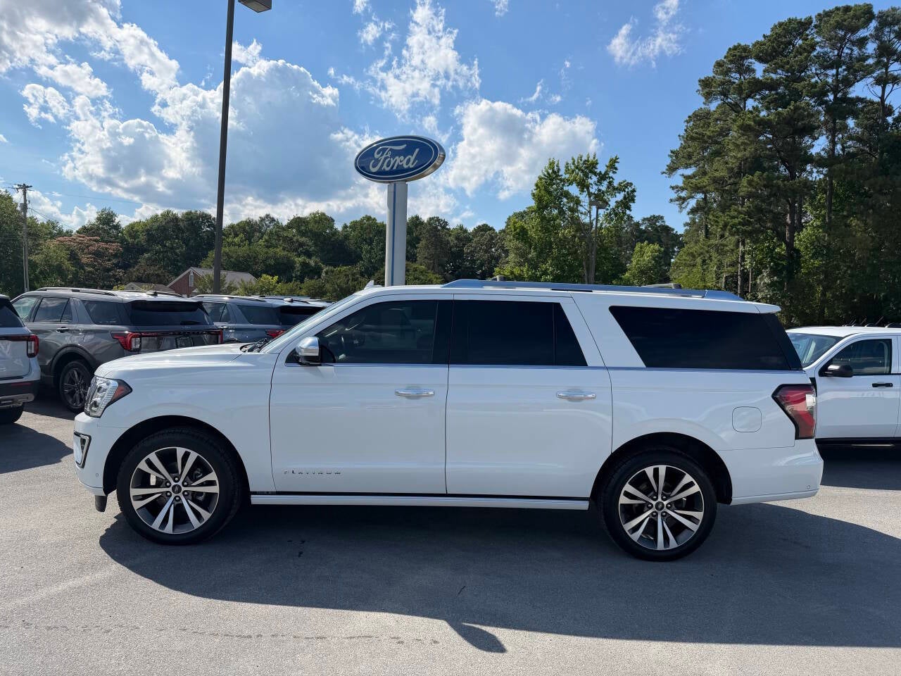 2021 Ford Expedition MAX Platinum 4x4 4dr SUV