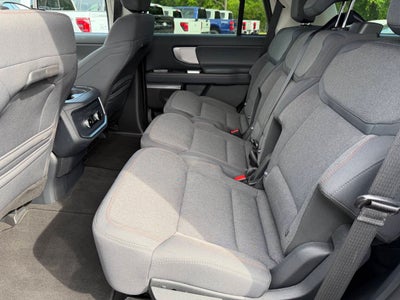 2025 Ford Expedition Active 4x2 4dr SUV