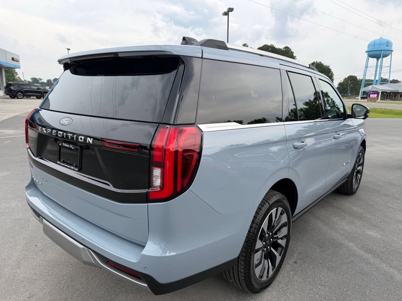 2026 Ford Expedition Platinum 4x4 4dr SUV