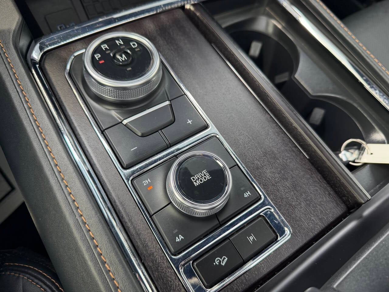 2023 Ford Expedition Platinum 4x4 4dr SUV