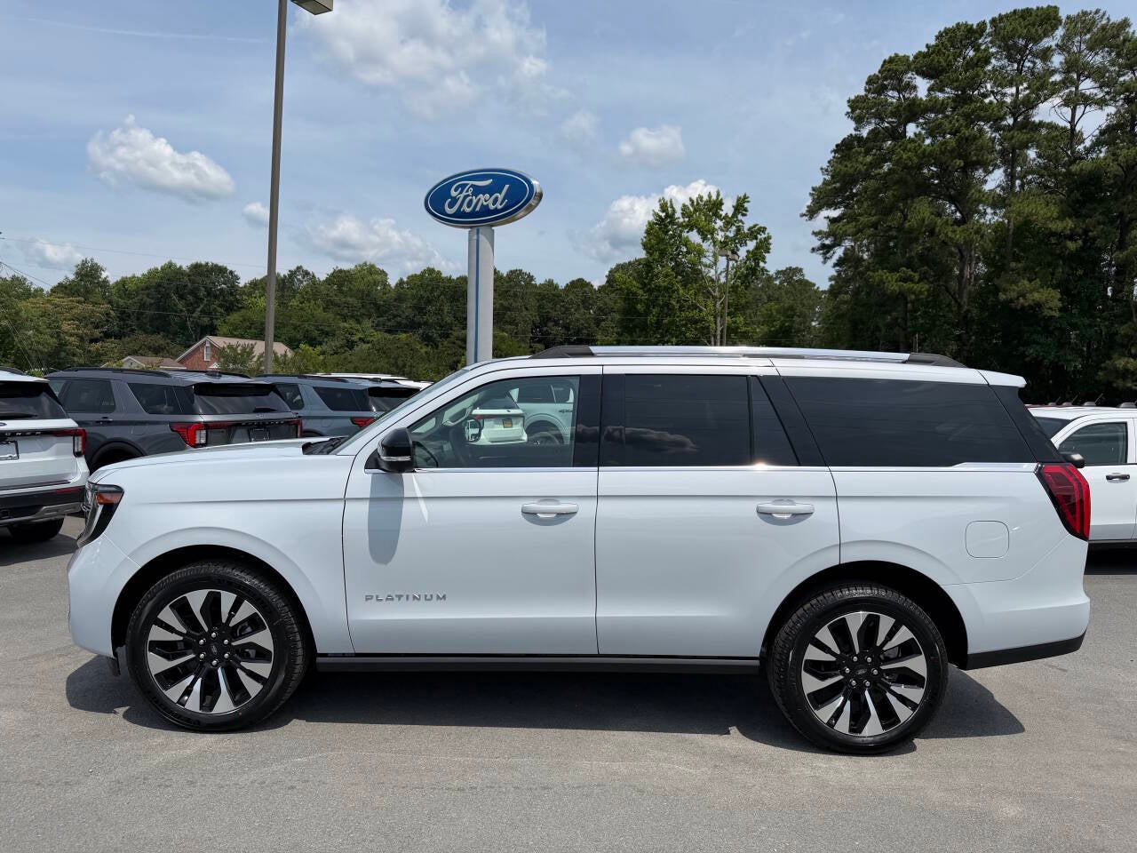 2026 Ford Expedition Platinum 4x4 4dr SUV