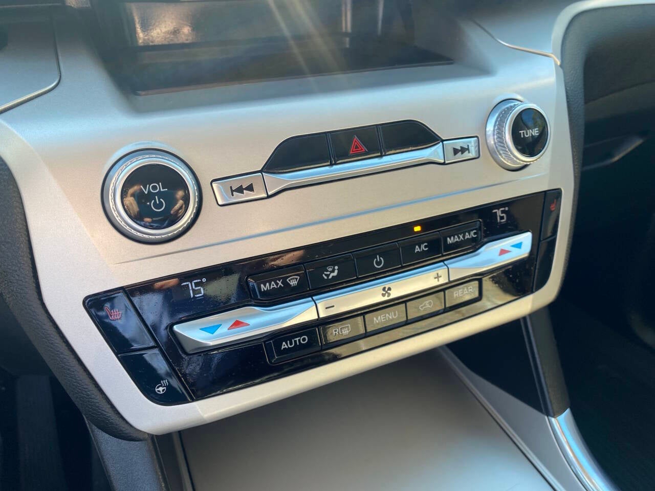 2021 Ford Explorer XLT 4dr SUV