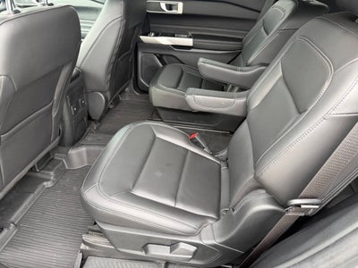 2023 Ford Explorer XLT 4dr SUV