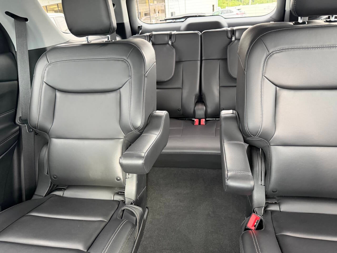 2023 Ford Explorer XLT 4dr SUV