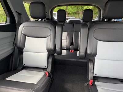 2023 Ford Explorer XLT 4dr SUV