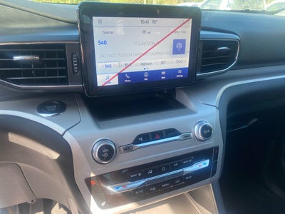 2024 Ford Explorer XLT AWD 4dr SUV