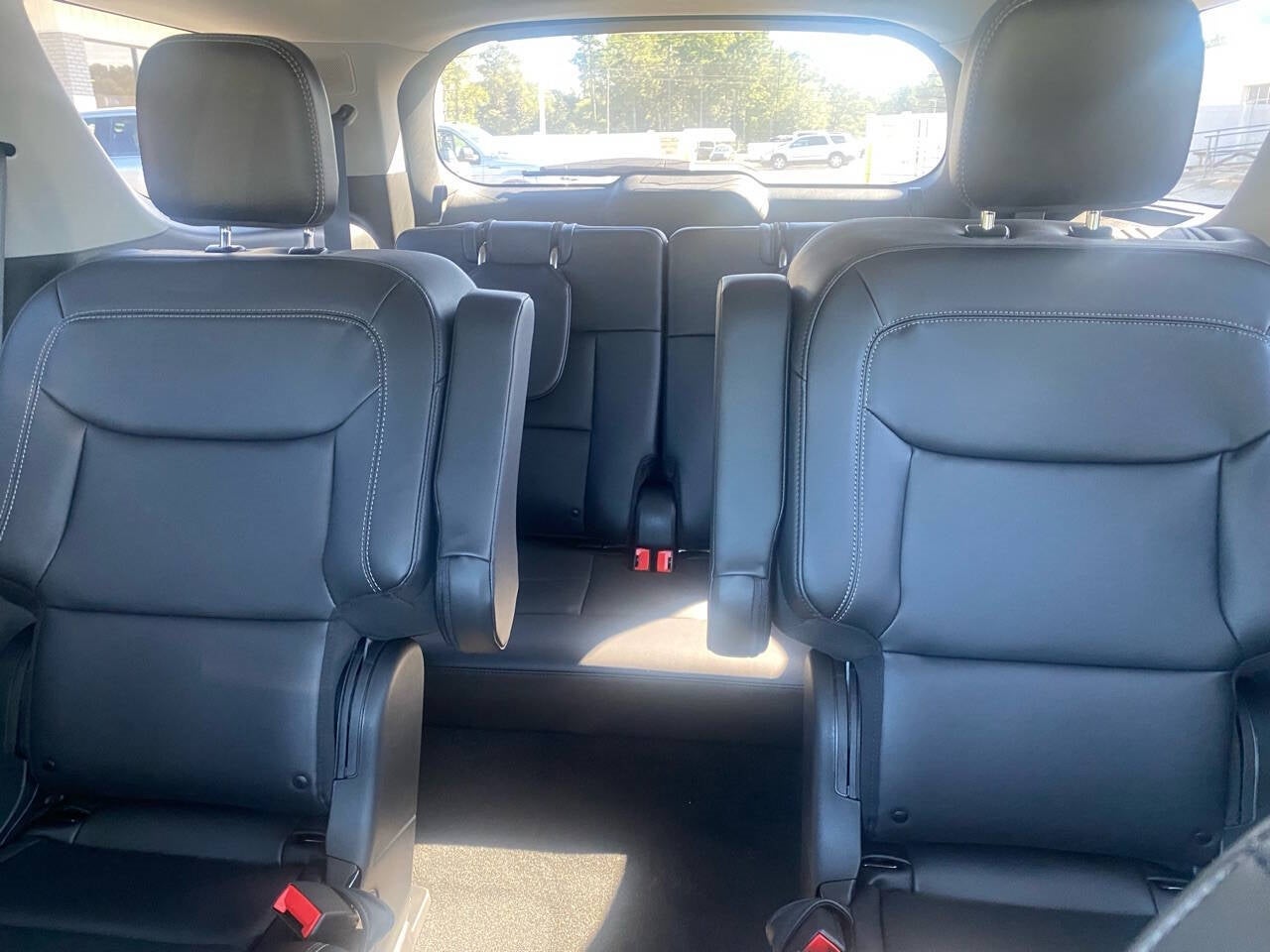 2024 Ford Explorer XLT AWD 4dr SUV